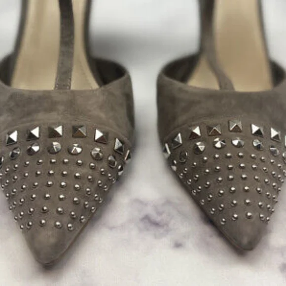 ☆☆Final Price☆☆ BCBGeneration Gray Suede Ankle Strap Heels Size 10M - Picture 10 of 10